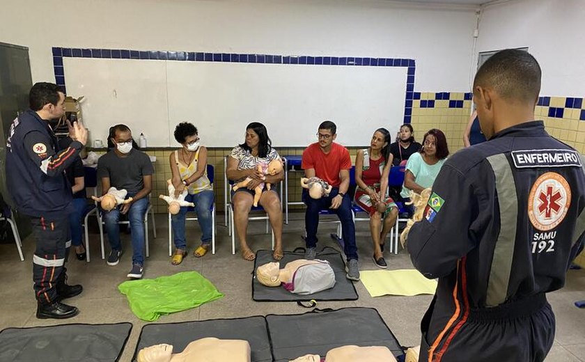 Professores da Escola Estadual Mário Broad fazem Curso de Primeiros Socorros
