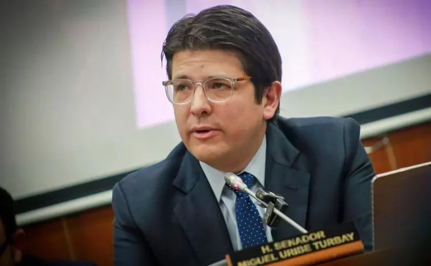 Morre Miguel Uribe, senador e pré-candidato que sofreu atentado na Colômbia