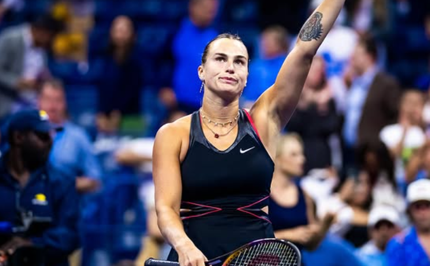 Sabalenka ganha reedição da final de 2024 com virada sobre Pegula e defenderá título do US Open