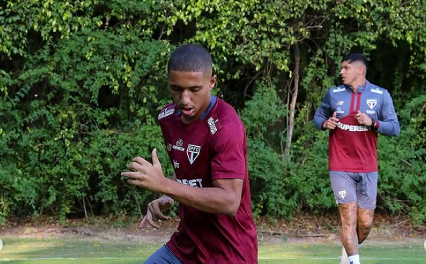 São Paulo volta aos treinos com foco na posse de bola; Alisson e André Silva serão reforços