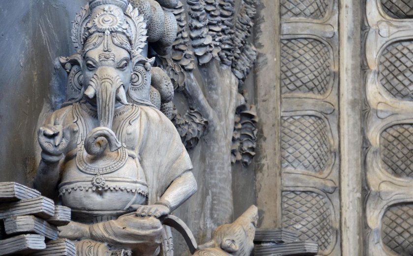 Descobrem em Jamu e Caxemira placas representando antigos ídolos e divindades hindus (FOTOS)