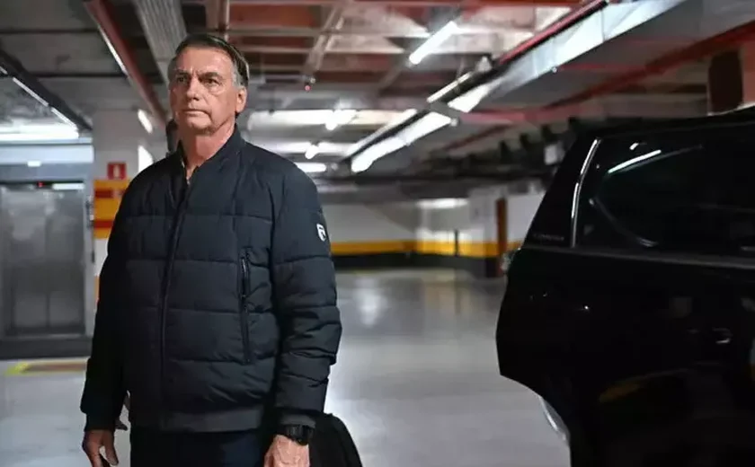 Moraes autoriza Bolsonaro a fazer exames, mas cobra atestado