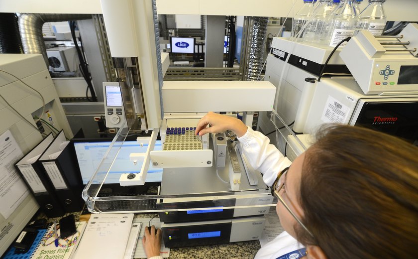 Novo teste de urina em papel pode identificar sinais de câncer precocemente; entenda