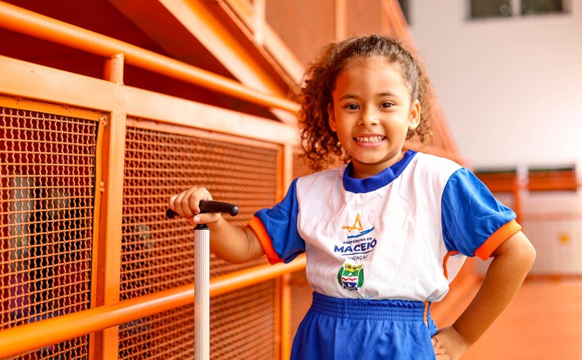 Educação convoca auxiliares de sala, assistentes sociais, psicólogos e docentes