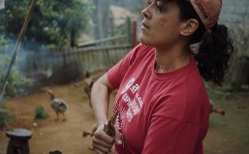 Conheça Carolina Markowicz, cineasta que, segundo Walter Salles, 'não amacia conflitos'