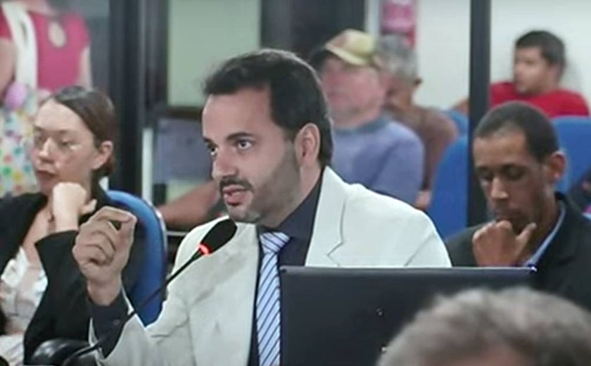 Câmara de Palmeira rejeita requerimentos de Helenildo Neto por 14 votos a 1 e reforça suspeitas de apadrinhamento político após resultado do PSS