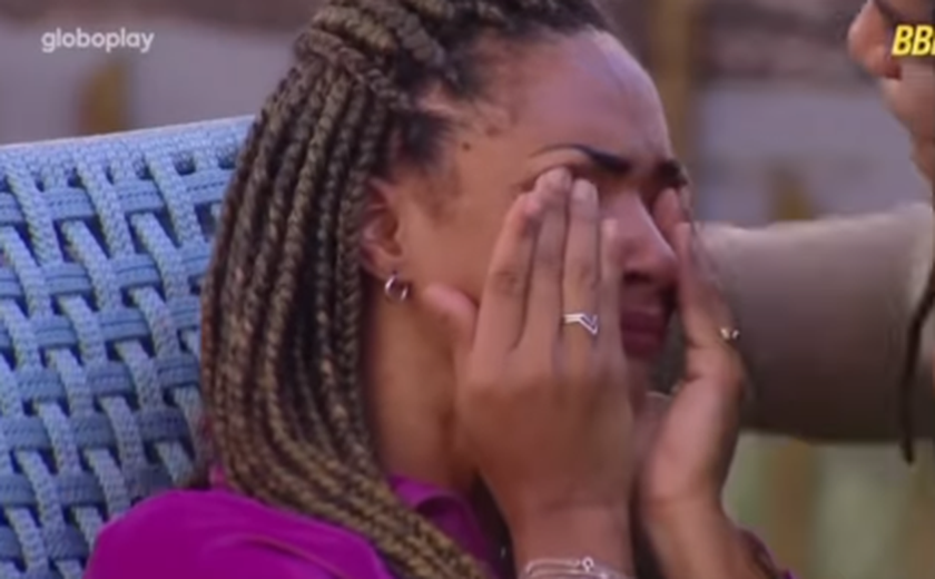 No 'BBB 25', Aline chora por Vinícius e é consolada por Diogo Almeida