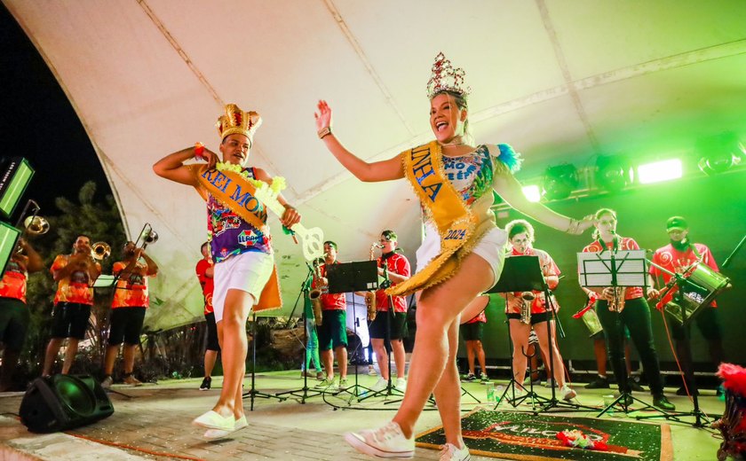 Folia inicia com brilho em Arapiraca com Rei Momo, Rainha e Estandarte eleitos em noite de celebração