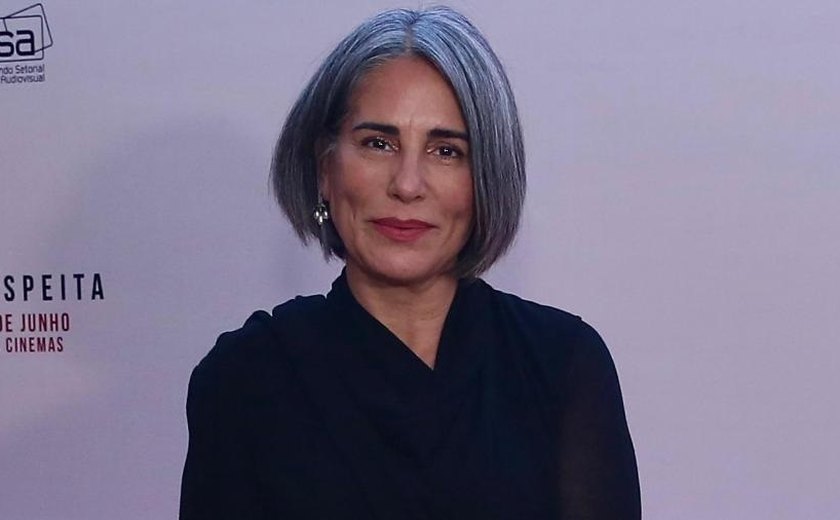 Gloria Pires sobre cabelos brancos: ‘Me autorizaram a dizer não’