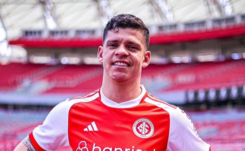Inter anuncia contratação do volante Ronaldo e renova com zagueiro Mercado até dezembro