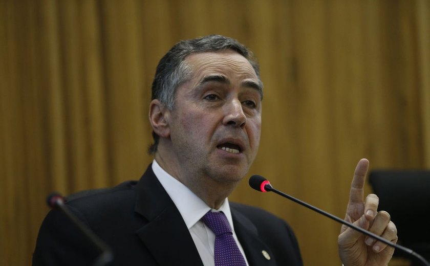 Barroso defende que big techs removam conteúdo ilícito antes de ordem judicial
