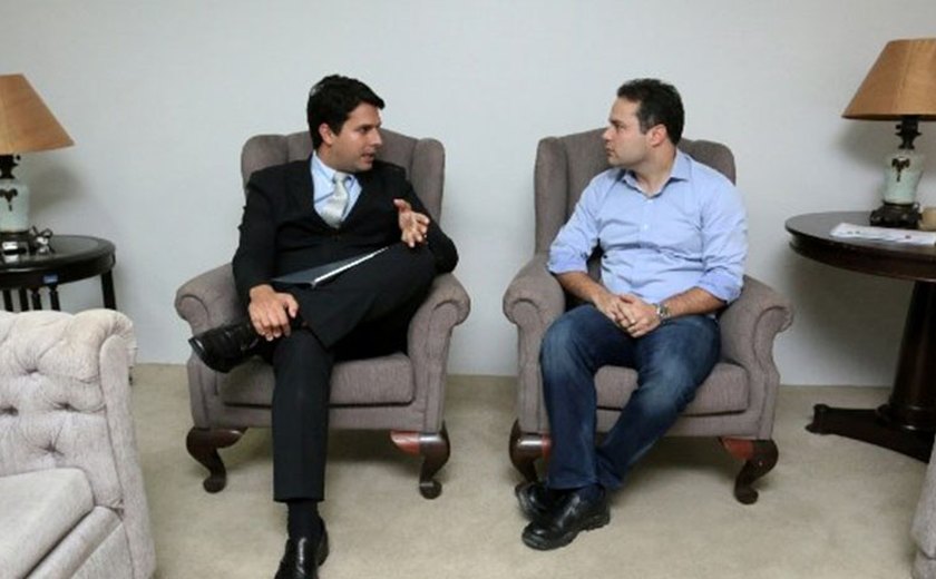Renan Filho garante apoio à campanha do MPF de combate à corrupção