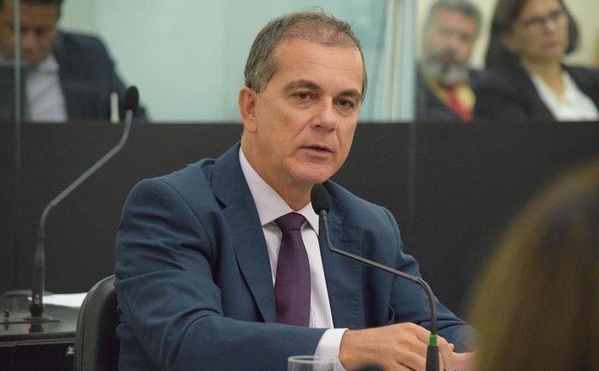 PT procura um nome para disputar a Prefeitura de Maceió, com a desistência de Ronaldo Medeiros