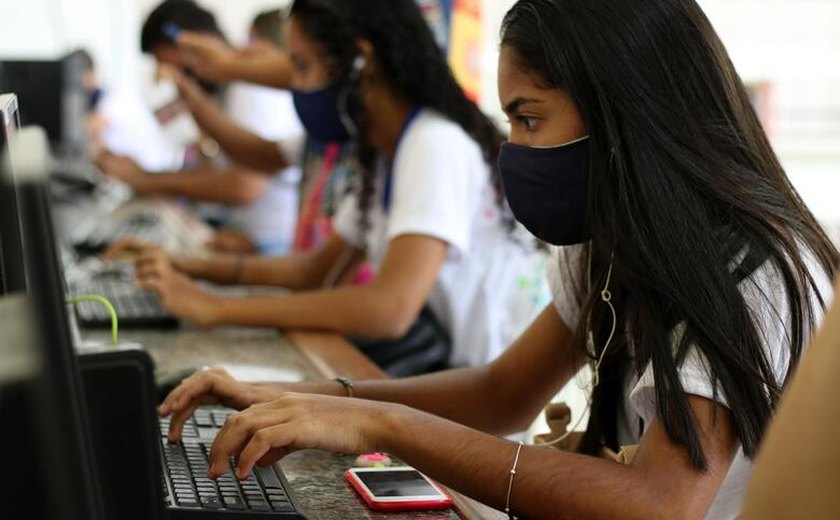 Seduc oferece 1.200 vagas em cursos profissionalizantes à distância