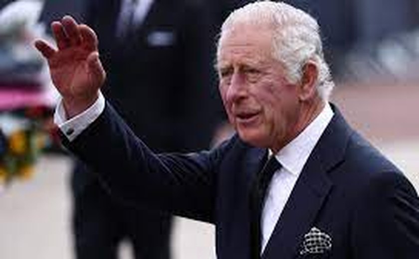 Keir Starmer é oficializado premier após reunião com rei Charles III no Palácio de Buckingham