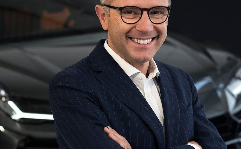 Stefano Domenicali, CEO da F-1, prevê categoria com até 30 corridas no calendário