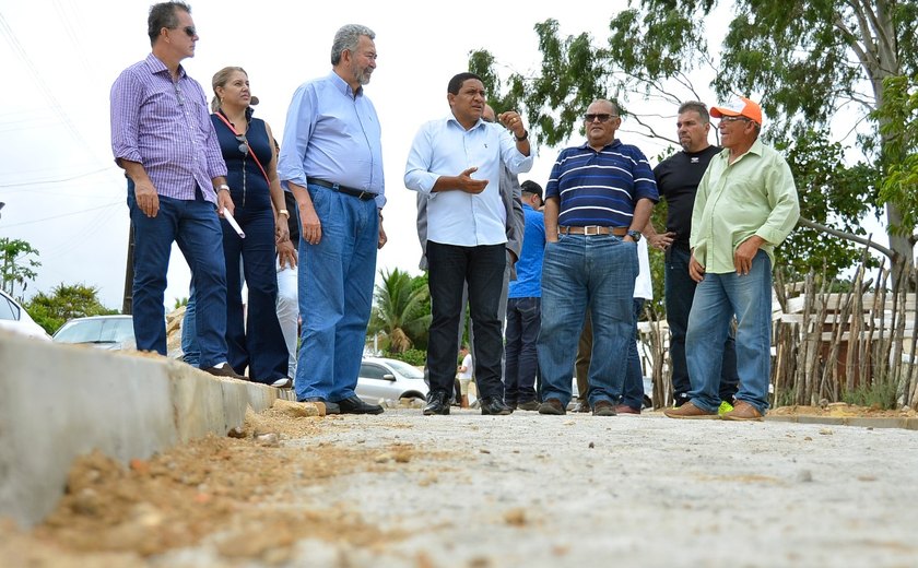 Julio Cezar recepciona deputado petista em Palmeira
