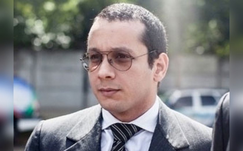 Após 20 anos, Gil Rugai é libertado e vai para o regime aberto