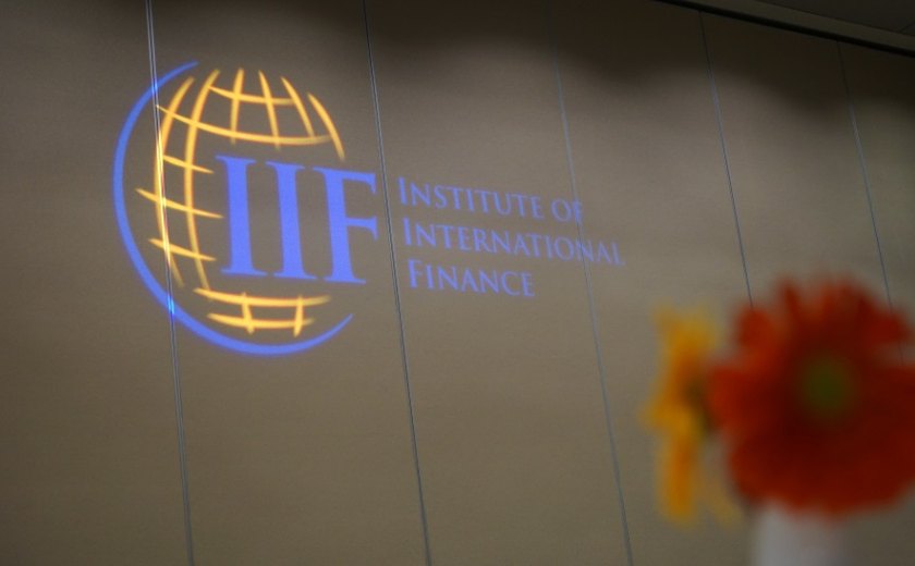 Déficit fiscal do Brasil caminha para superar 15% do PIB neste ano, diz IIF
