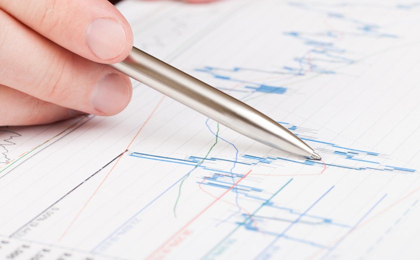 PMI composto dos EUA cai a 54,1 em agosto, diz S&P Global; PMI de serviços sobe a 55,2