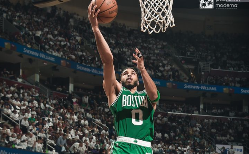 Celtics superam lapso e derrotam Cavaliers; P.J. Washington brilha em vitória do Dallas