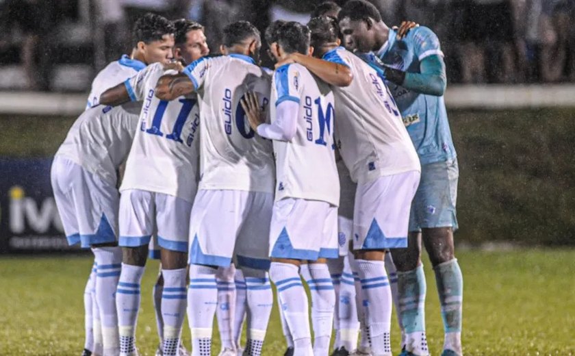 Embalado, elenco do CSA se reapresenta nesta terça, em preparação para jogo diante do Floresta