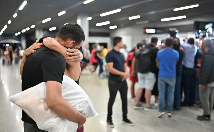 Famílias do México separadas pela migração protestam no Dia das Mães