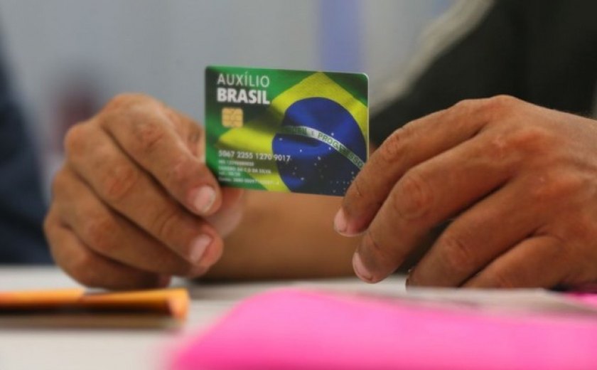 Pagamento do Programa Auxílio Brasil se inicia na próxima quinta-feira (17)