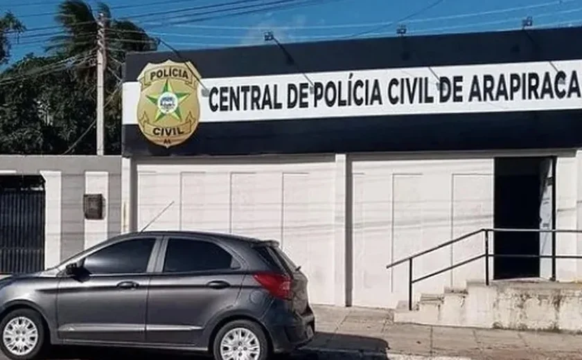 Homem derruba motocicletas e acaba preso após desacatar policiais em Arapiraca