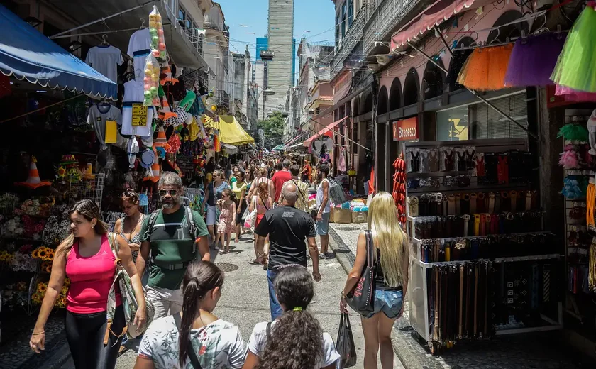 Confiança com o futuro cresce entre consumidores da Região Metropolitana do Rio, aponta IFec RJ
