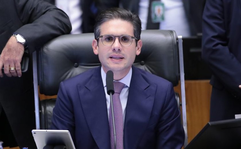 Motta quer pautar projetos sobre proteção de crianças e adolescentes no meio digital
