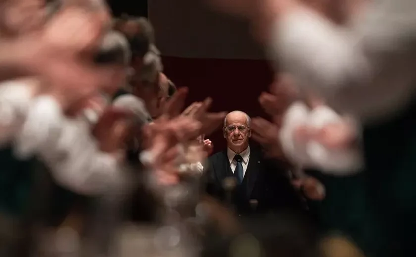Filme de Sorrentino que abrirá Veneza fala sobre amor e política