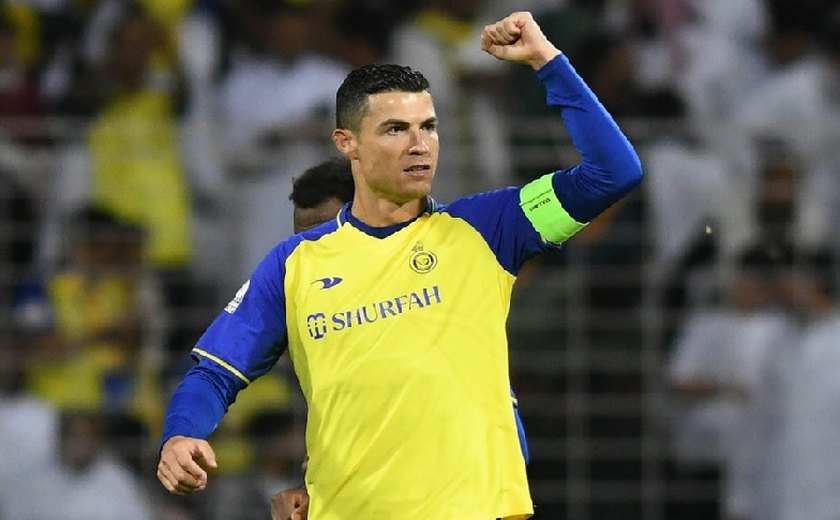 Cristiano Ronaldo faz quatro em goleada e passa de 500 gols em ligas nacionais