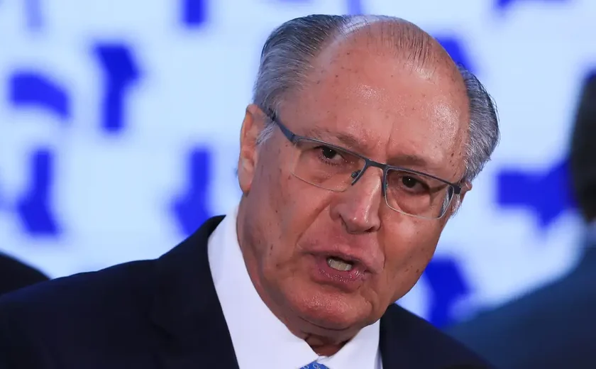 Avião da FAB com Alckmin e Simone Tebet tem falha técnica durante escala na Colômbia