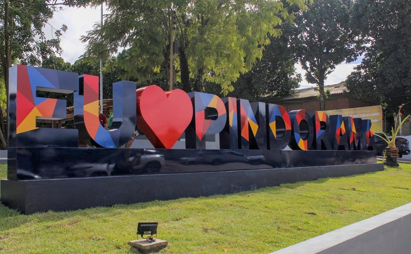 No dia do trabalhador, prefeito entrega praça na Pindorama e prestigia expansão industrial da Cooperativa