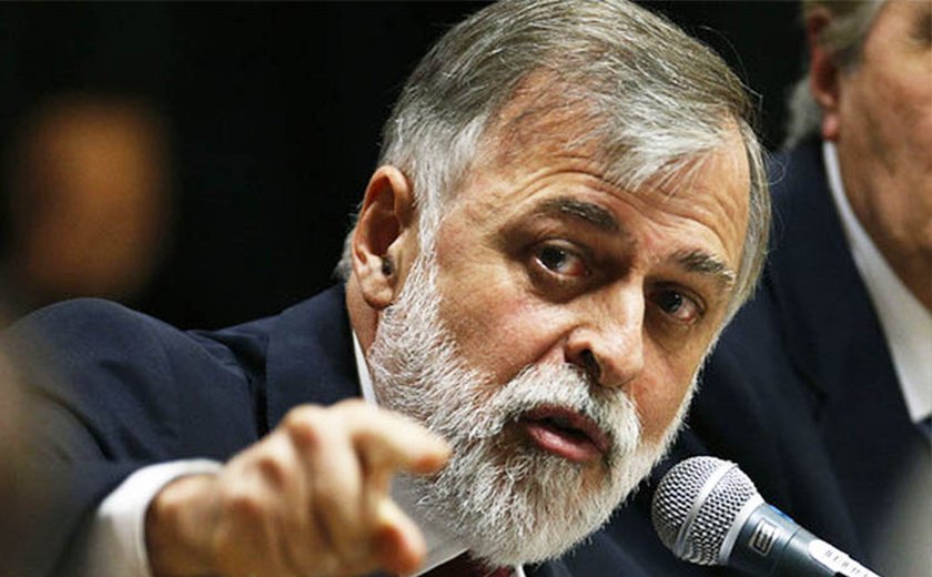 Ex-diretor da Petrobras ganha direito a sair de casa durante o dia
