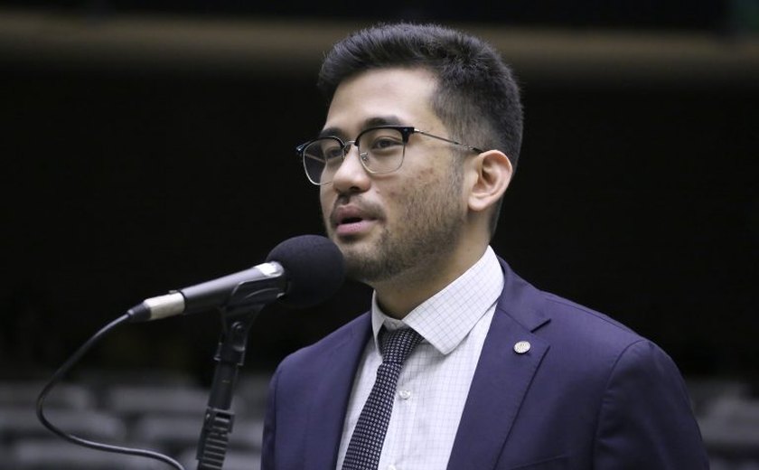 Deputado protocola PEC contra privilégios no poder público