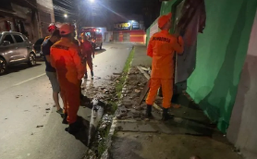 Desabamento de telhado em escola mobiliza Corpo de Bombeiros em Arapiraca