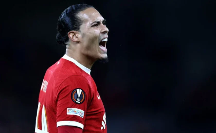 Van Dijk se emociona com despedida de Klopp no Liverpool