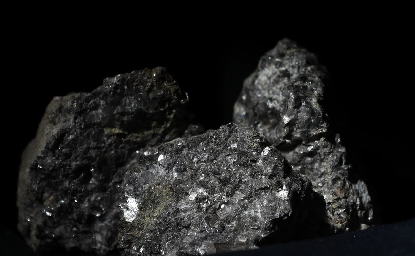 Mídia: gigante chinesa de baterias interrompe produção em importante mina de lítio e preços sobem