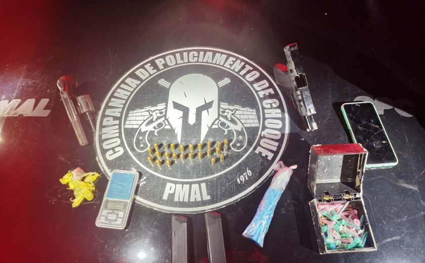 PM combate o tráfico e apreende drogas e três armas de fogo