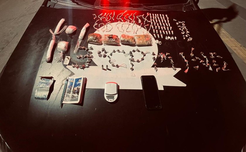 Polícia Militar prende dois suspeitos de tráfico de drogas em Chã Preta