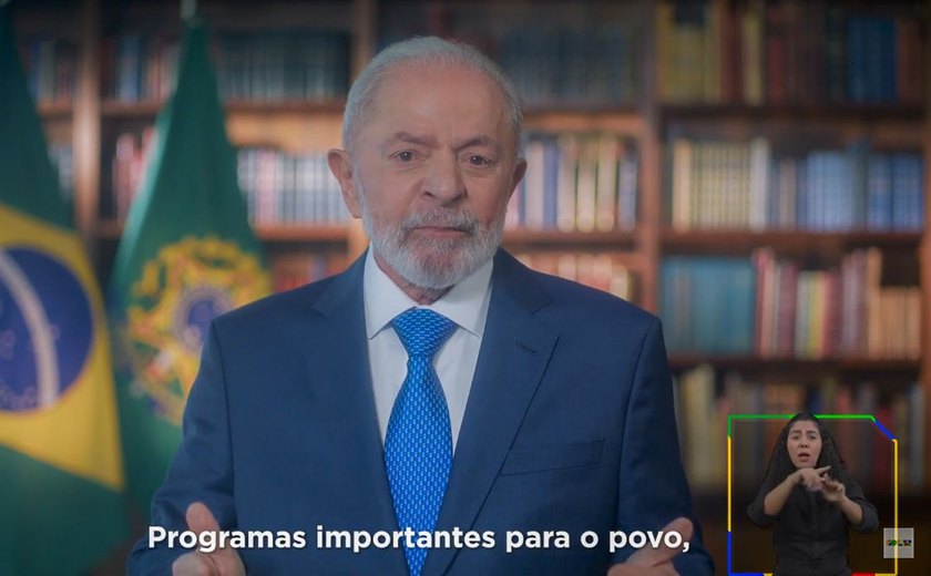 Lula faz balanço e diz que não abrirá mão da responsabilidade fiscal