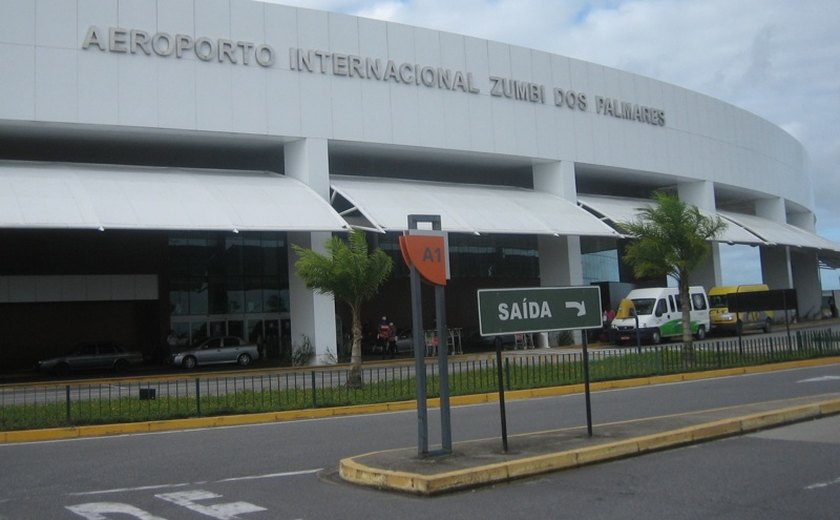 Foragido da Justiça é preso dentro de avião no Aeroporto Zumbi dos Palmares