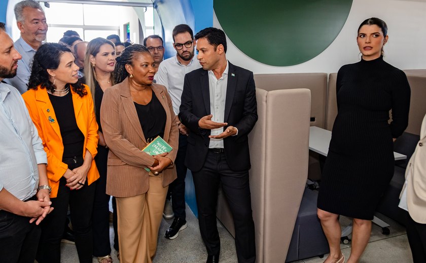Vice-prefeito inaugura primeiro Parque Biblioteca bilíngue do Brasil, no Benedito Bentes