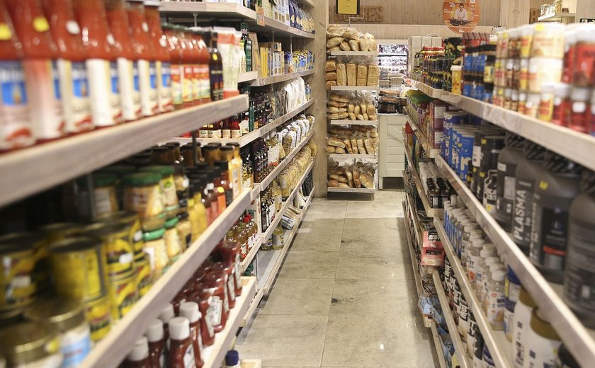 Consumo nos lares brasileiros sobe 2,16% em maio ante igual período de 2023, mostra Abras