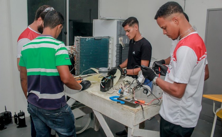 Programa Minha Chance abre matrícula para novos cursos profissionalizantes gratuitos em Penedo