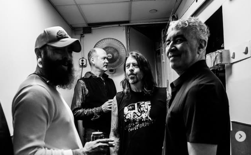 Nirvana se reúne com Post Malone nos vocais para performance especial