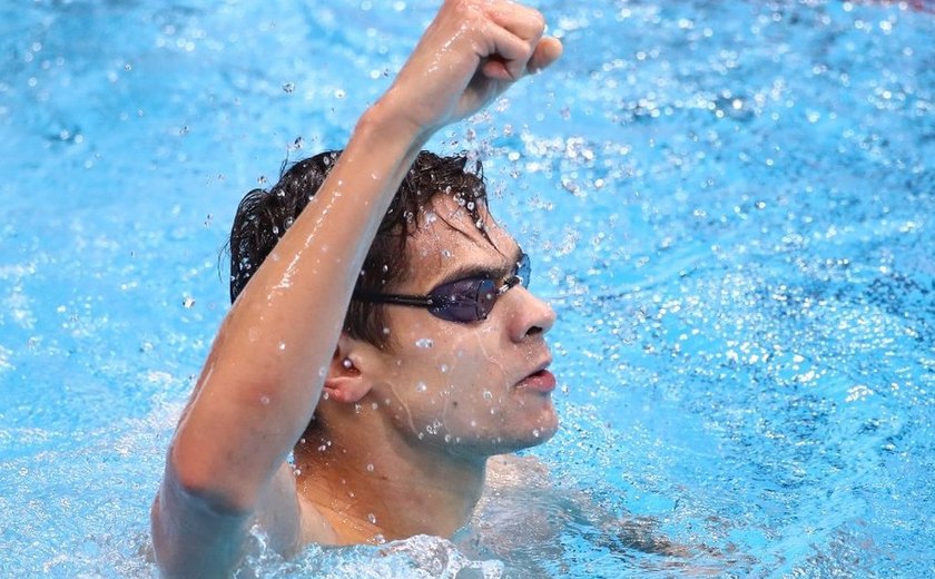 Fina investiga participação de nadador suspenso em campeonato russo
