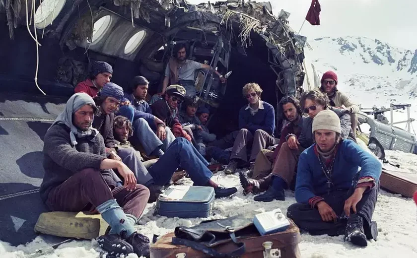 'A sociedade da neve': saiba o que é real e o que é ficção no filme inspirado na tragédia dos Andes